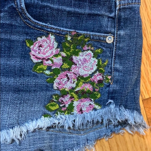 American eagle shorts - Picture 2 of 5